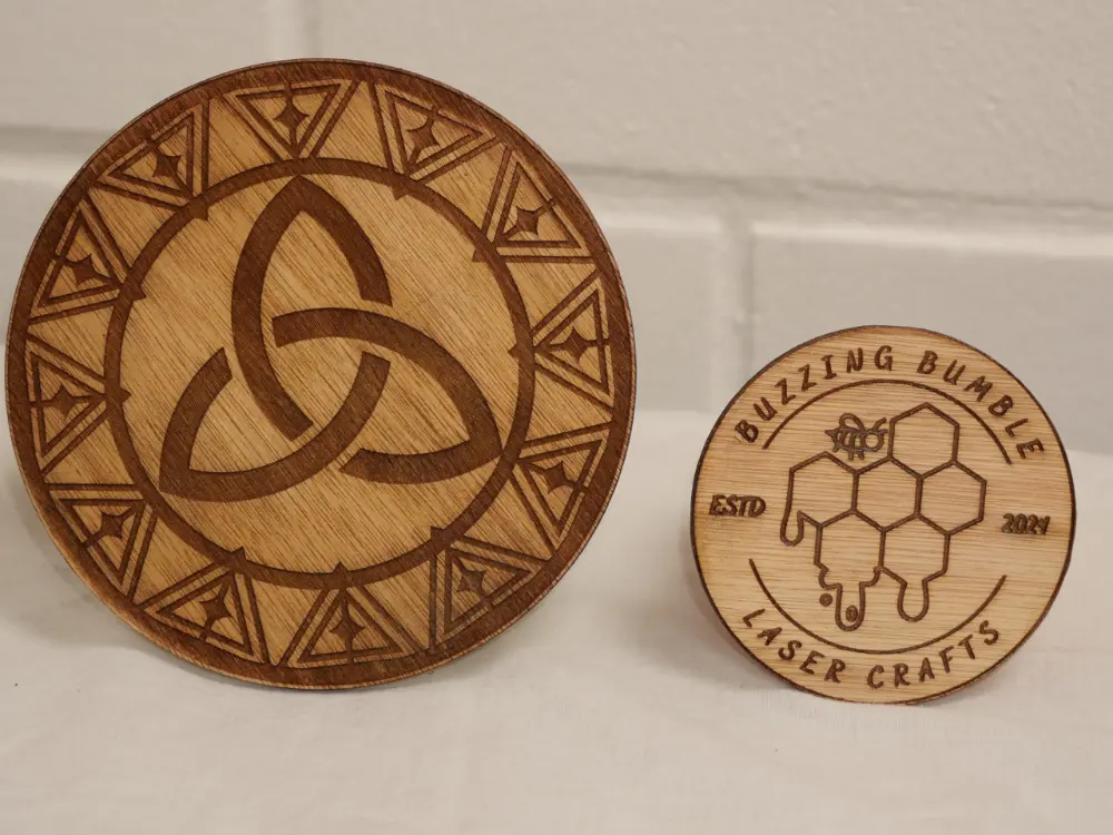 Triquetra - Round Wooden Display