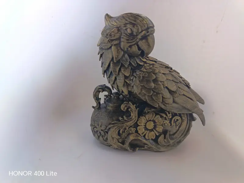 3D Macaw Figurine